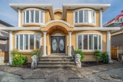 3559 Worthington Drive  Vancouver, BC V5M 3Y1