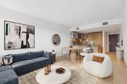 901-7228 Adera Street  Vancouver, BC V6P 0H8