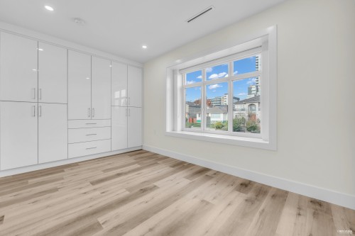 514 60Th Avenue W, Vancouver, BC 