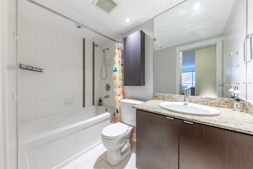 202-7535 Alderbridge Way, Richmond, BC 