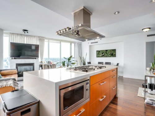 2701-8 Smithe Mews, Vancouver, BC 