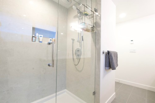 202-381 Clayton Street, Coquitlam, BC 