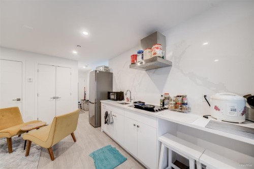 227 57Th Avenue E, Vancouver, BC 