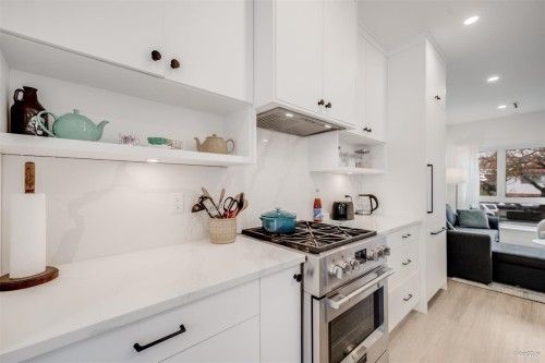 227 57Th Avenue E, Vancouver, BC 