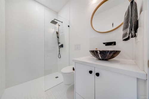 227 57Th Avenue E, Vancouver, BC 