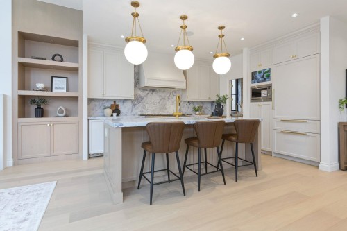 811 Madison Avenue, Burnaby, BC 