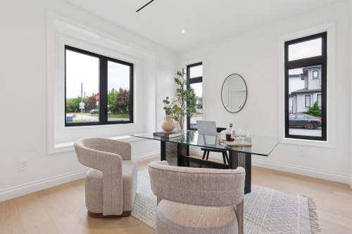 811 Madison Avenue, Burnaby, BC 