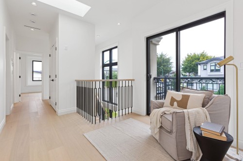 811 Madison Avenue, Burnaby, BC 