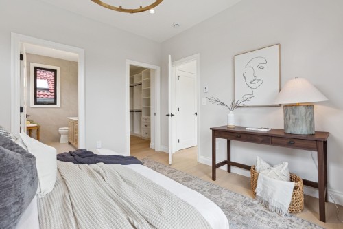 811 Madison Avenue, Burnaby, BC 