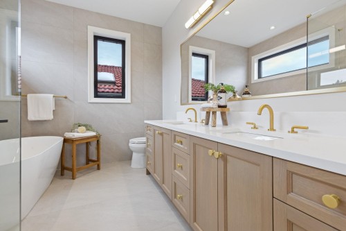 811 Madison Avenue, Burnaby, BC 