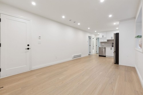 811 Madison Avenue, Burnaby, BC 