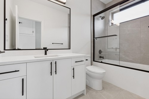 811 Madison Avenue, Burnaby, BC 