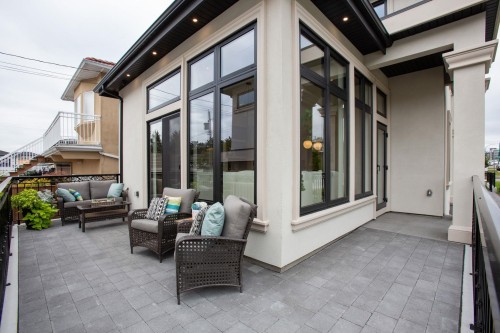 811 Madison Avenue, Burnaby, BC 