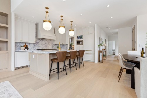 811 Madison Avenue, Burnaby, BC 