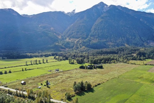 8891 Pemberton Meadows Road, Pemberton, BC 