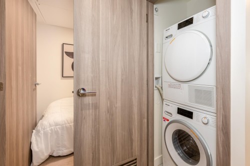 308-89 Nelson Street, Vancouver, BC 