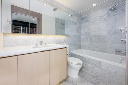 308-89 Nelson Street, Vancouver, BC 