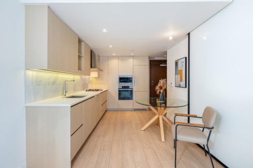 308-89 Nelson Street, Vancouver, BC 