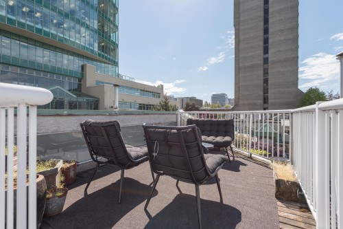 208-788 8Th Avenue W, Vancouver, BC 