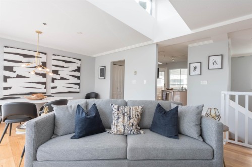 208-788 8Th Avenue W, Vancouver, BC 