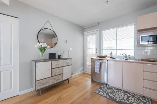 208-788 8Th Avenue W, Vancouver, BC 