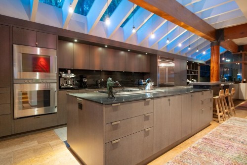 4036 Marine Drive, West Vancouver, BC 