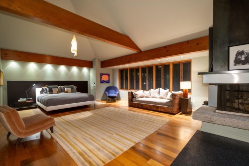 4036 Marine Drive, West Vancouver, BC 