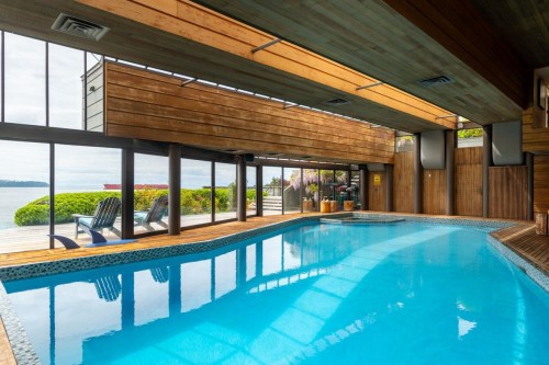 4036 Marine Drive, West Vancouver, BC 