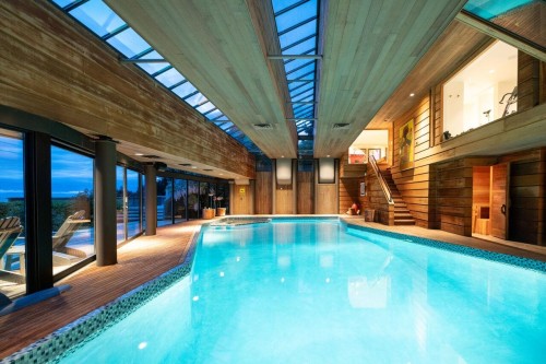 4036 Marine Drive, West Vancouver, BC 