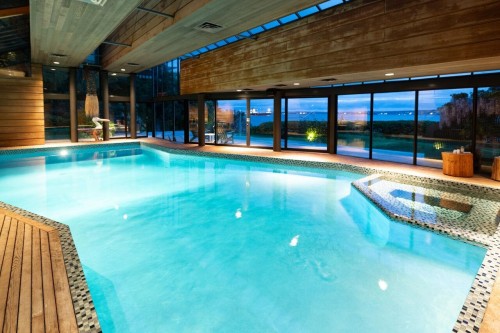 4036 Marine Drive, West Vancouver, BC 