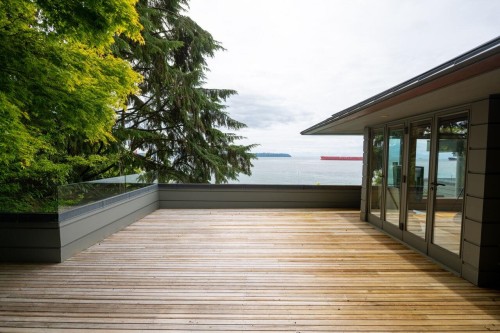 4036 Marine Drive, West Vancouver, BC 