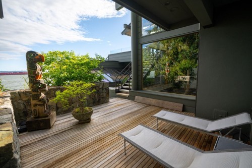 4036 Marine Drive, West Vancouver, BC 