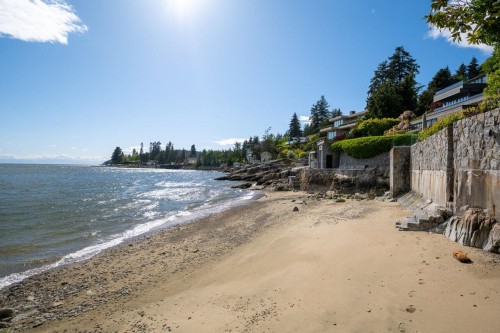 4036 Marine Drive, West Vancouver, BC 