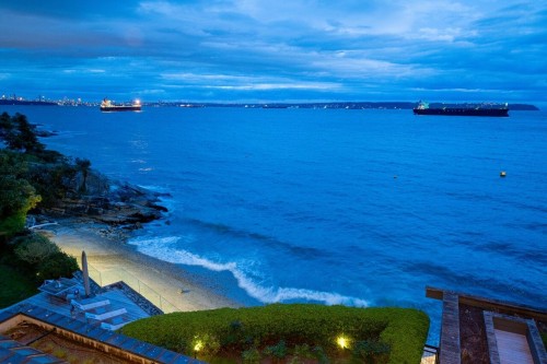 4036 Marine Drive, West Vancouver, BC 