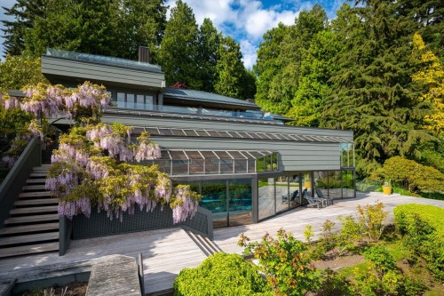 4036 Marine Drive, West Vancouver, BC 