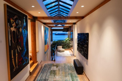 4036 Marine Drive, West Vancouver, BC 