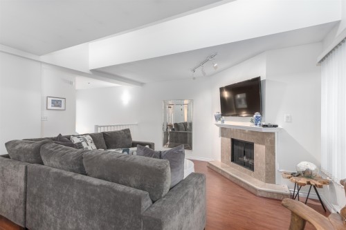 202-788 8Th Avenue W, Vancouver, BC 