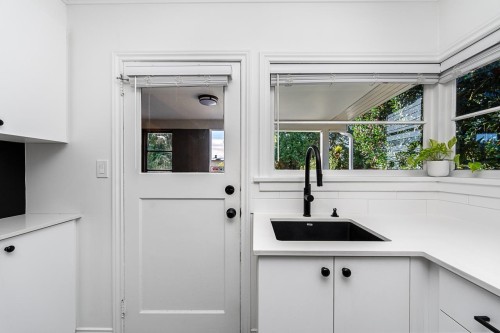 1258 Jefferson Avenue, West Vancouver, BC 