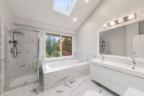 271 Montroyal Boulevard, North Vancouver, BC 