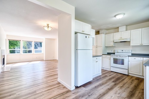 5833 Heron Place, Sechelt, BC 