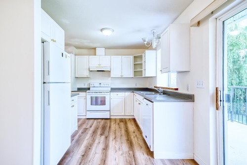 5833 Heron Place, Sechelt, BC 