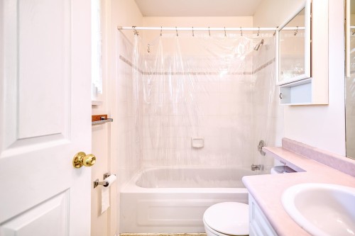 5833 Heron Place, Sechelt, BC 