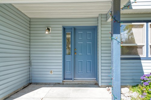 5833 Heron Place, Sechelt, BC 