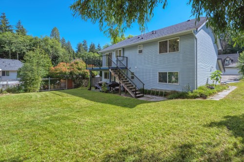 5833 Heron Place, Sechelt, BC 