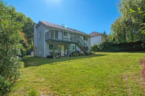 5833 Heron Place, Sechelt, BC 