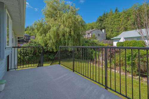 5833 Heron Place, Sechelt, BC 