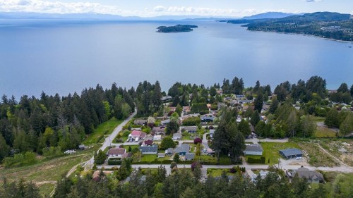 5112 Pam Road, Sechelt, BC 