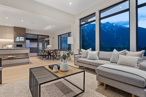 7681 Cerulean Drive, Pemberton, BC 