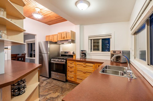 1408 Edinburgh Street, New Westminster, BC 