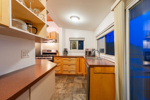 1408 Edinburgh Street, New Westminster, BC 